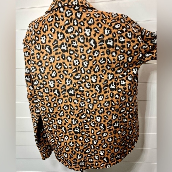 Simply Southern Shacket Womens XL Leopard Print Fuzzy Pockets Poly Versatile - Picture 9 of 15